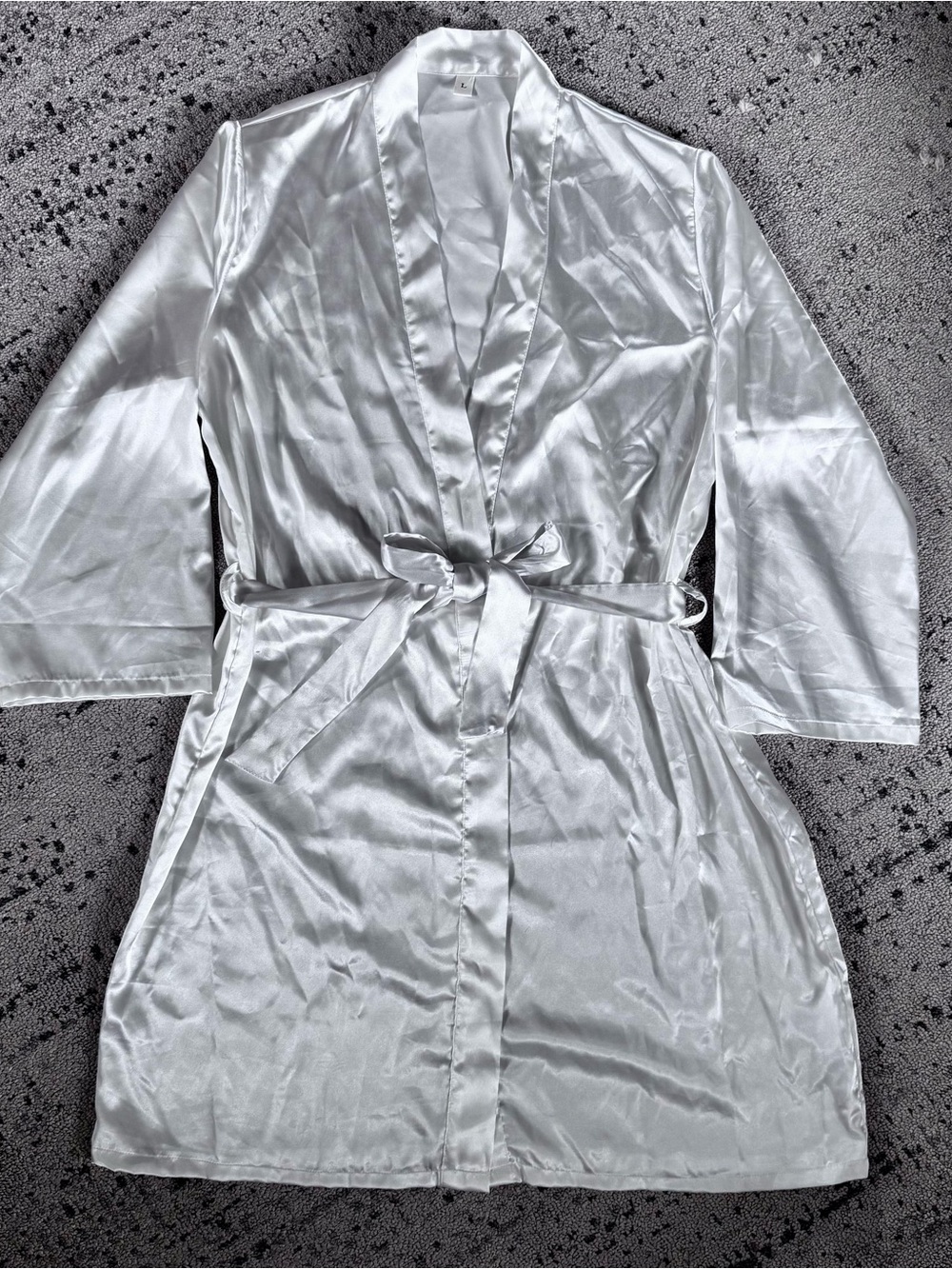 SHEIN White Satin Kimono Robe Large